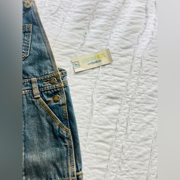 Oshkosh From Genuine Oshkosh Boys Size 5T  Denim/Blue Jean Overalls - Picture 4 of 8